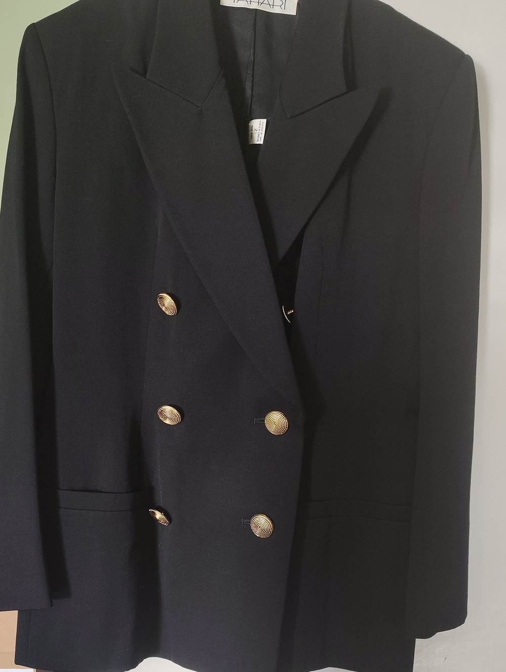 TAHARI JACKET 12